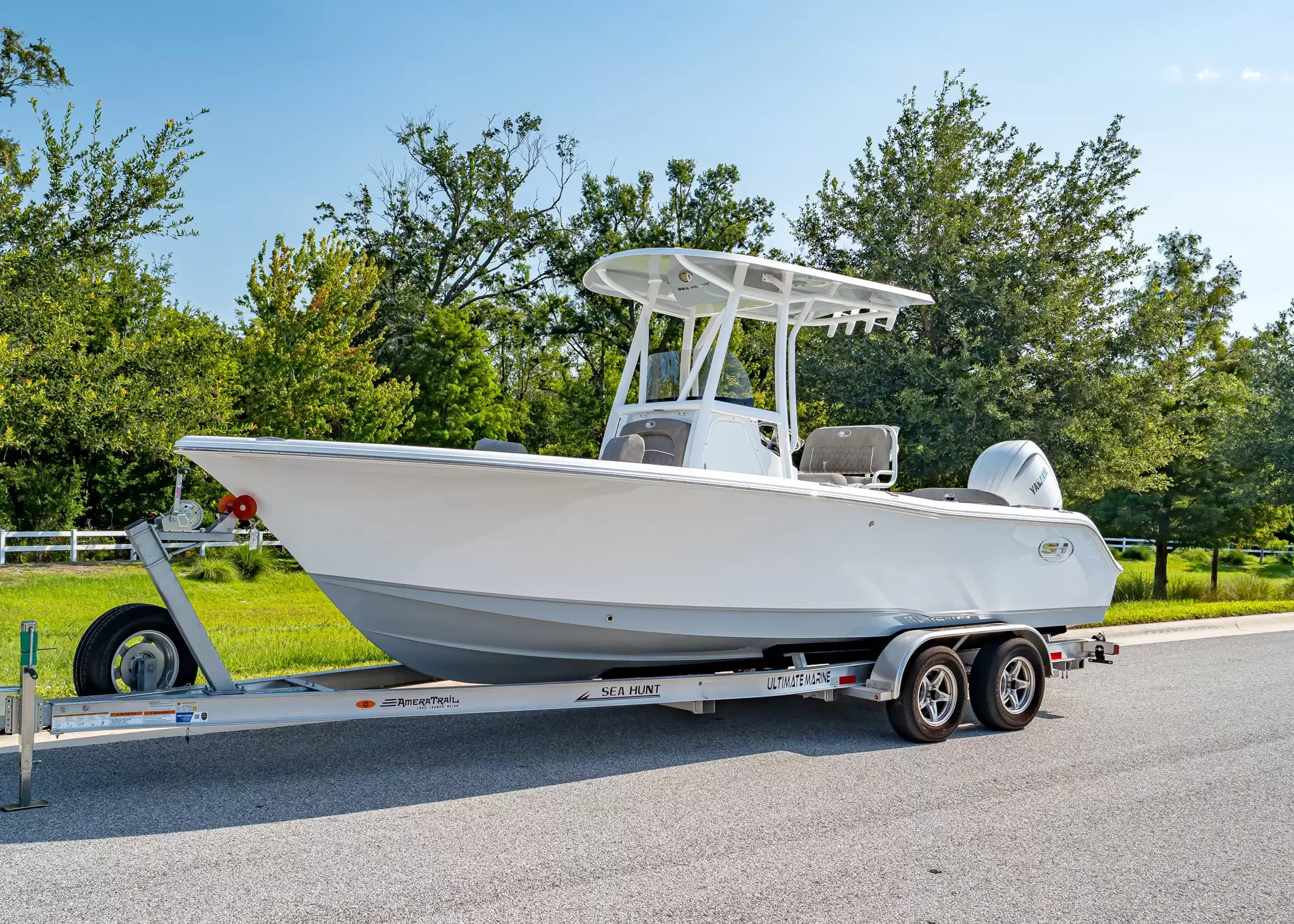 2027 Sea Hunt Ultra 229 (SH509) WHITE